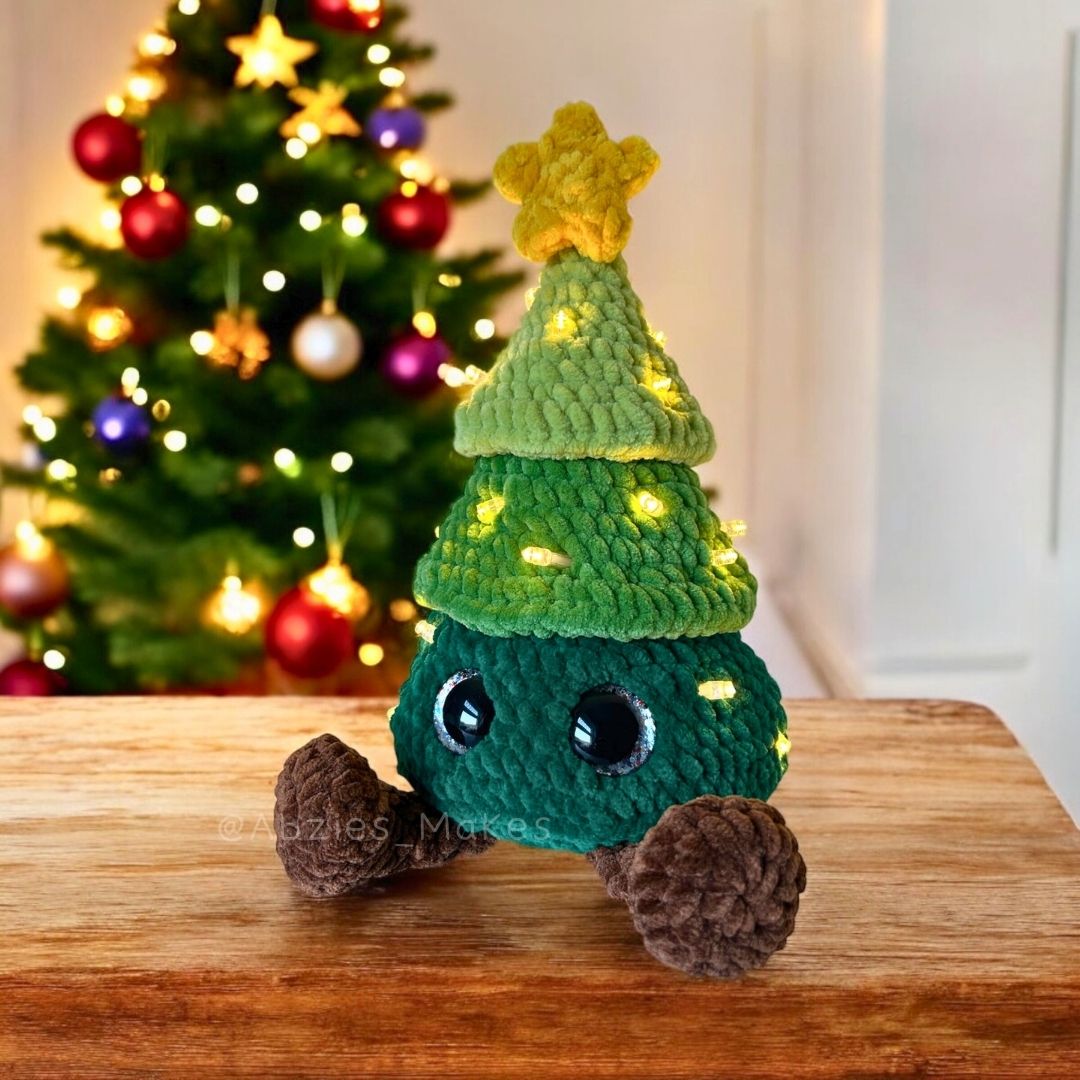 Crochet PATTERN: Noel the Christmas Tree (English)