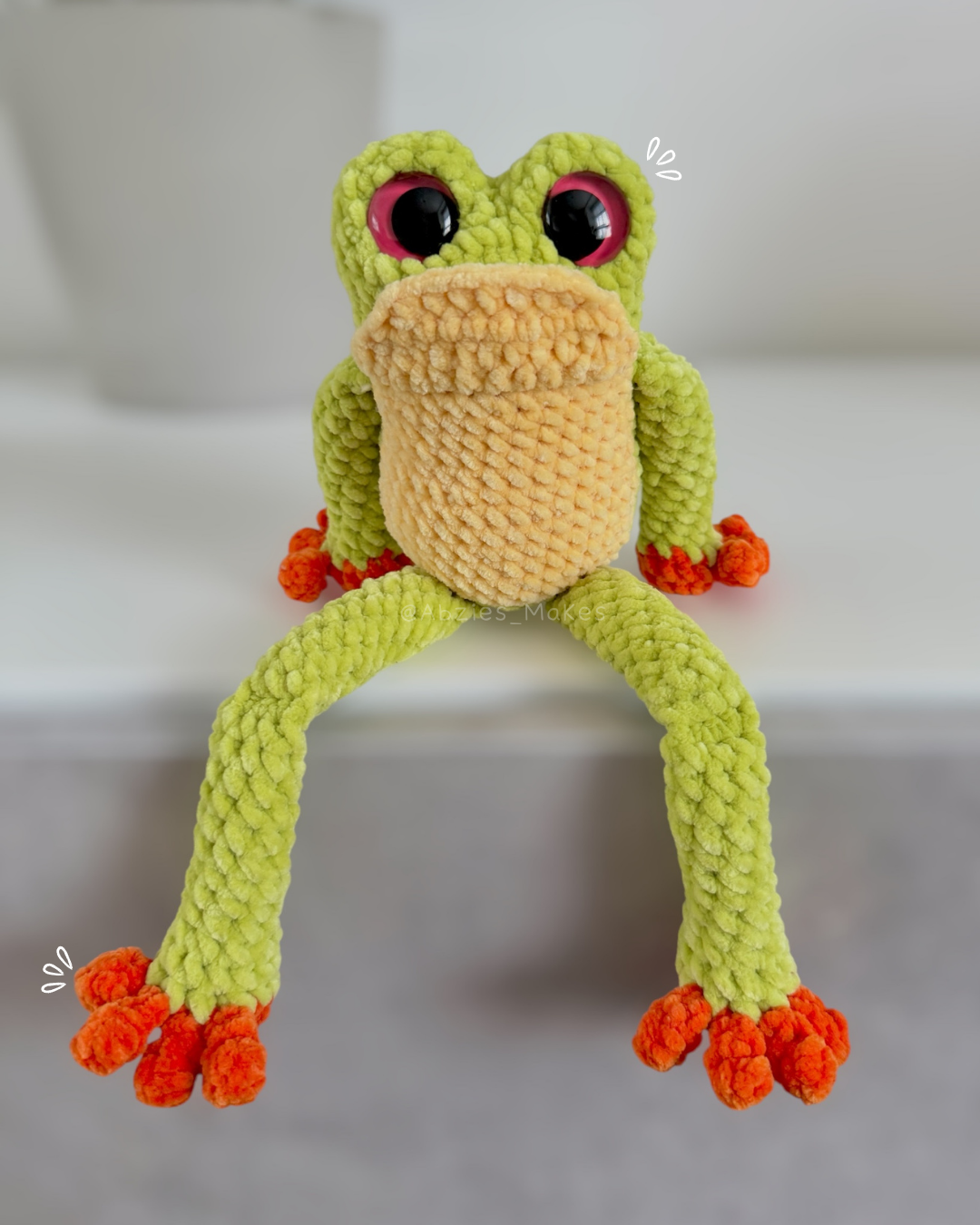 Crochet PATTERN: Sir Hopsley the frog (English)