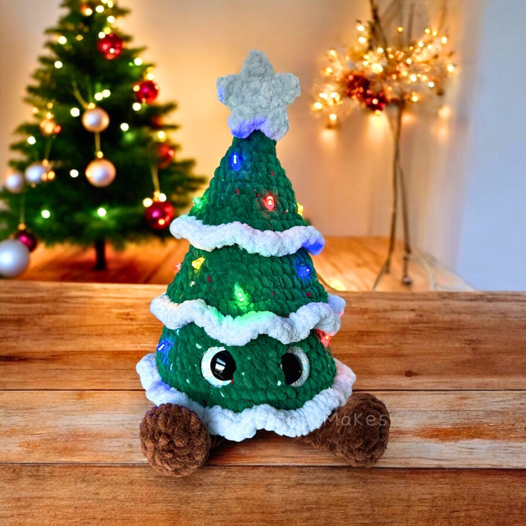 Crochet PATTERN: Noel the Christmas Tree (English)